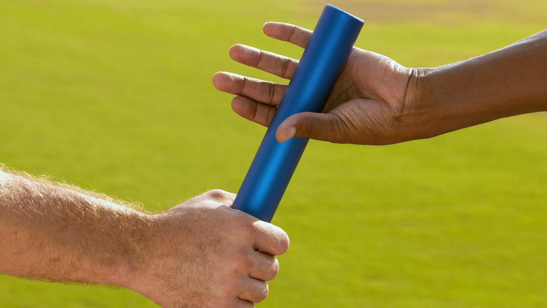 球迷风云：最疯狂的比赛现场互动瞬间，足球疯狂球迷